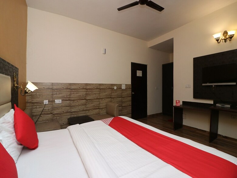 Hotel Oyo 27718 Viva Destinations