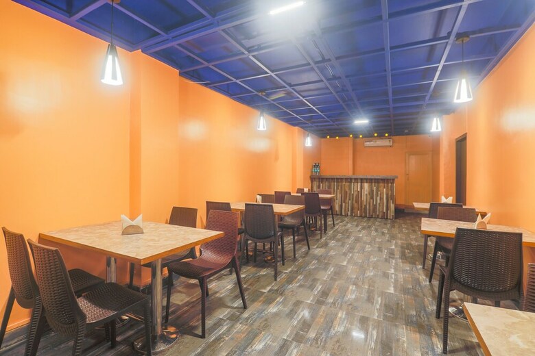 Oyo 23304 Hotel Shiva