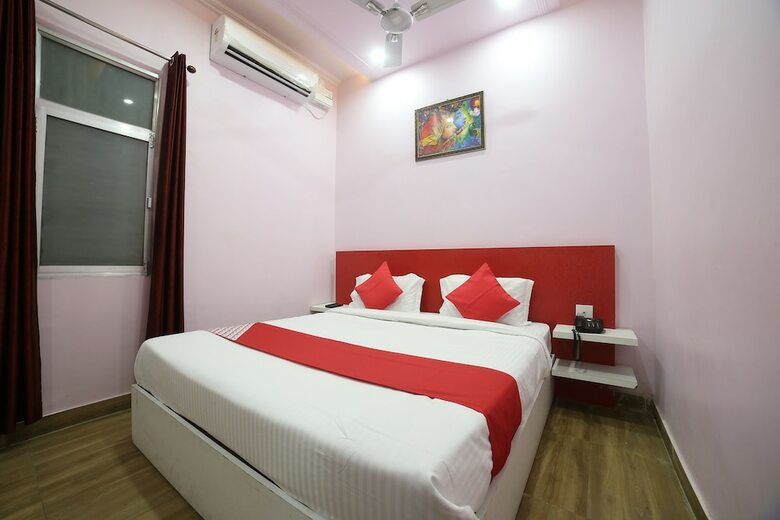 Oyo 24220 Hotel Bohra International