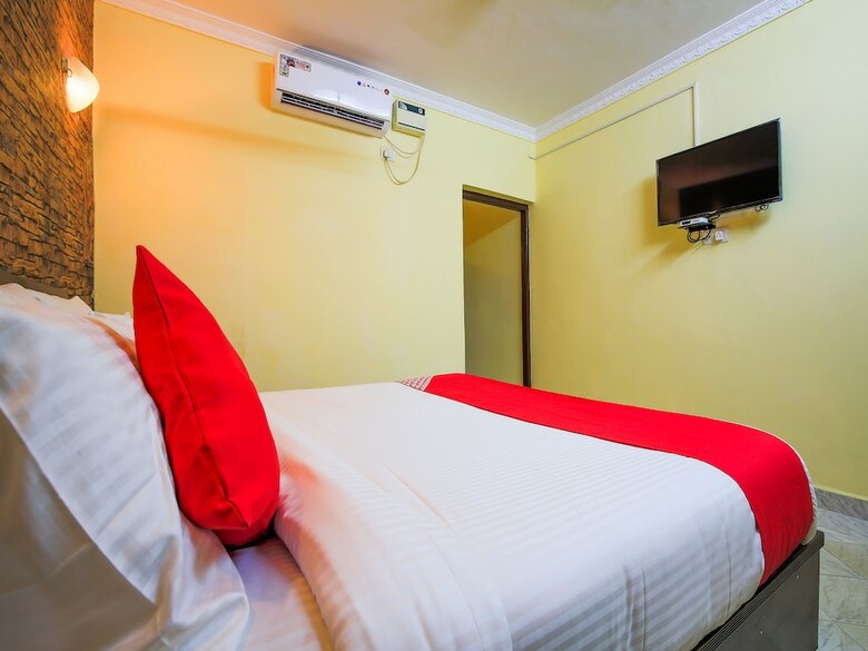 Oyo 24659 Lucky Star Hotel