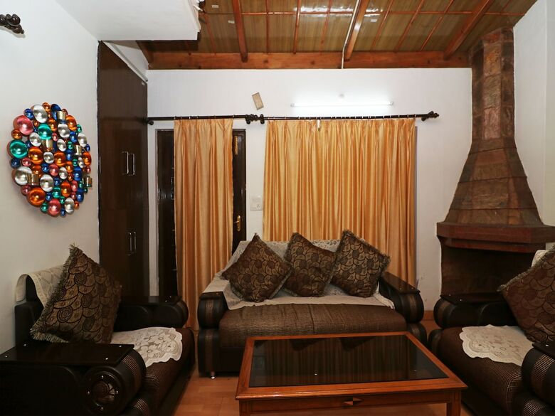 Hotel Oyo 22268 The Janvi Cottage