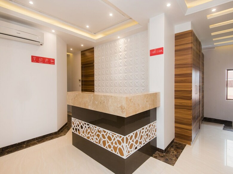 Oyo 15519 Hotel Grand Residency