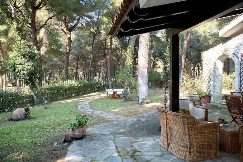 Villa Iris In Sani By Jj Hospitality