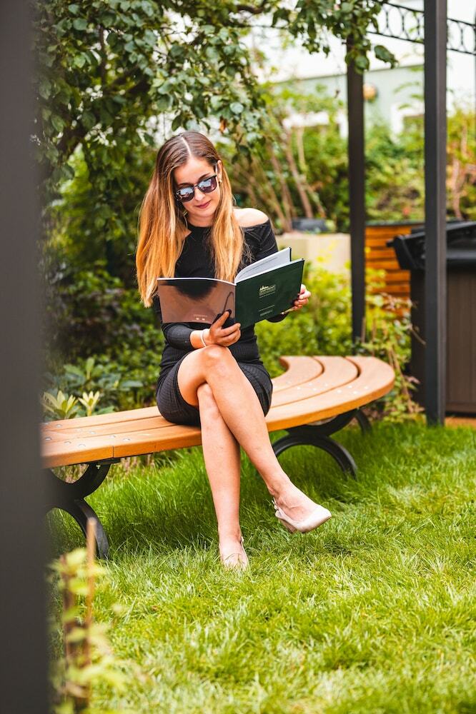 Aparthotel Empirent Garden Suites