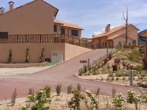 Apartamentos El Port�n De La Sierra