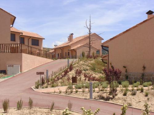 Apartamentos El Port�n De La Sierra