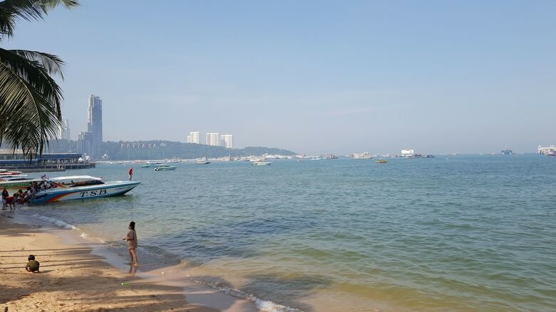 Kosin Beach Room Pattaya