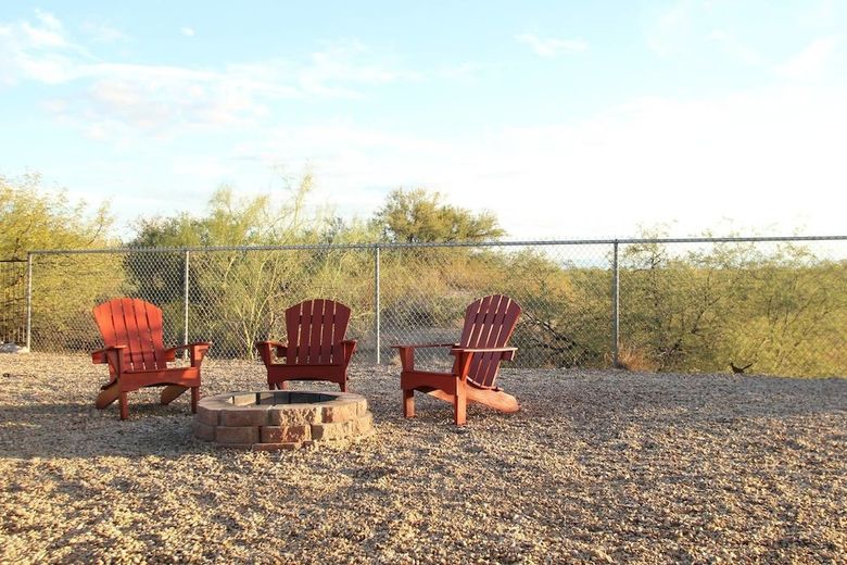 Mi Linda Casita - In Tucson (Sam Hughes)