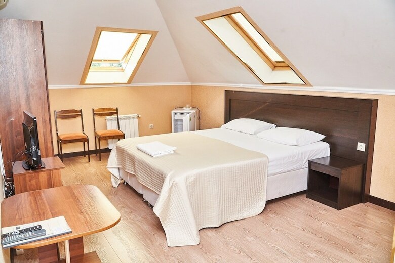 Golden House Hotel
