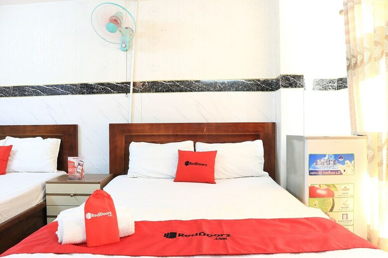 Hotel Reddoorz @ Cong Hoa Street