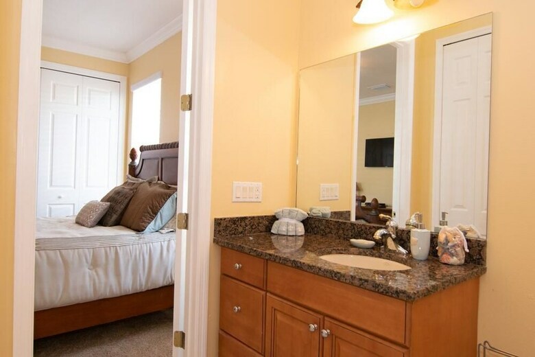 Sunrise Moorings Up - Three Bedroom Condo
