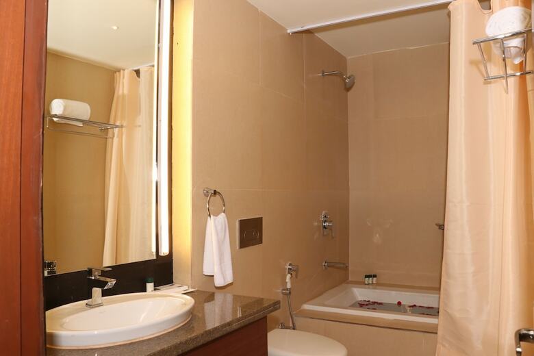Hotel Citrus Classic Bhopal
