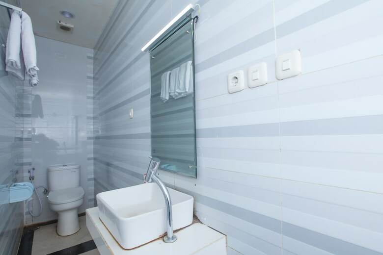 Hostal Oyo 340 Cleo Guest House