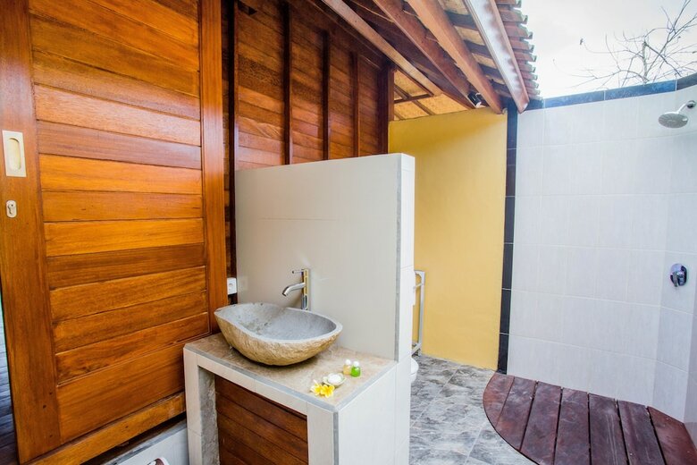 Hotel Samanta Huts Lembongan