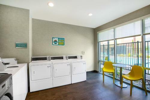Hotel Home2 Suites By Hilton Carlsbad, Ca