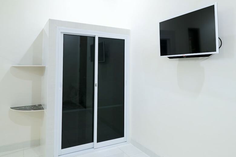 Hotel D'rainbow West Homestay