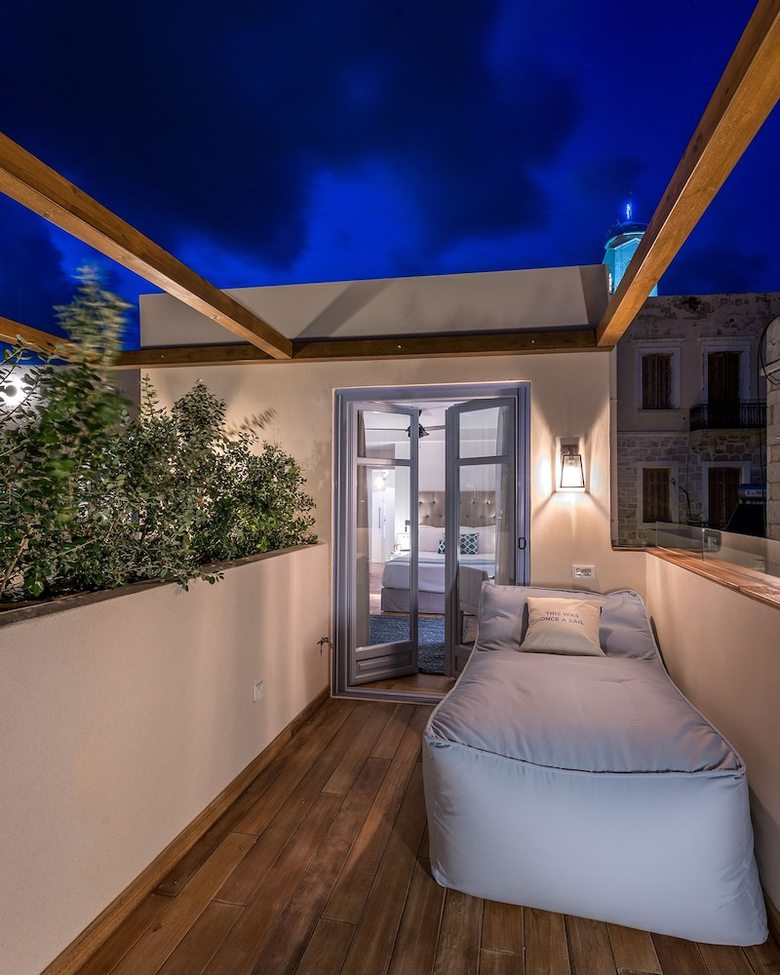Hotel Shapes Luxury Suites