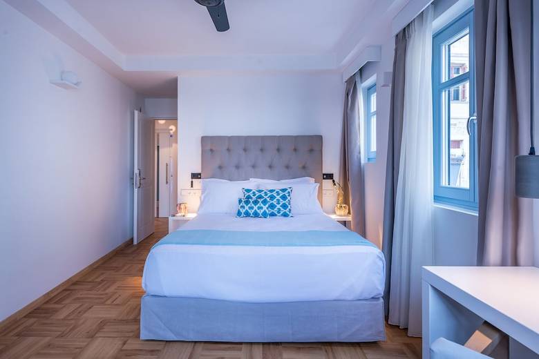 Hotel Shapes Luxury Suites