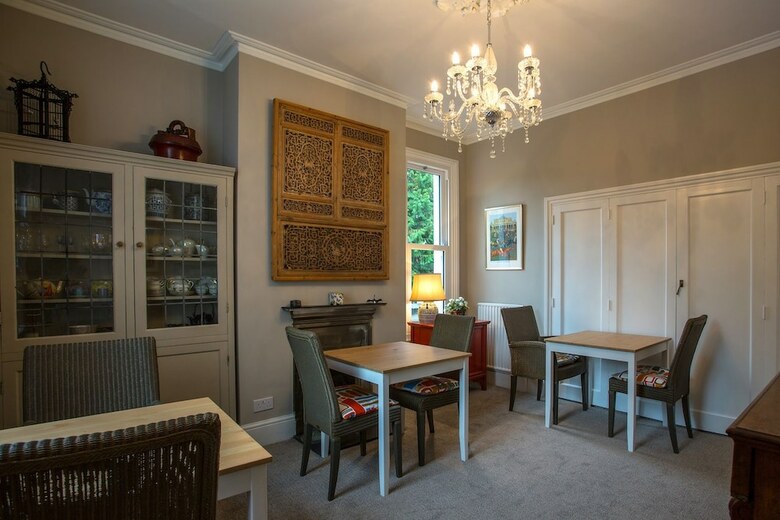 Bed & Breakfast Number 8 Cheltenham