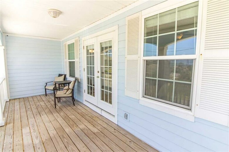 Averys Ocean Breeze B - Three Bedroom Home