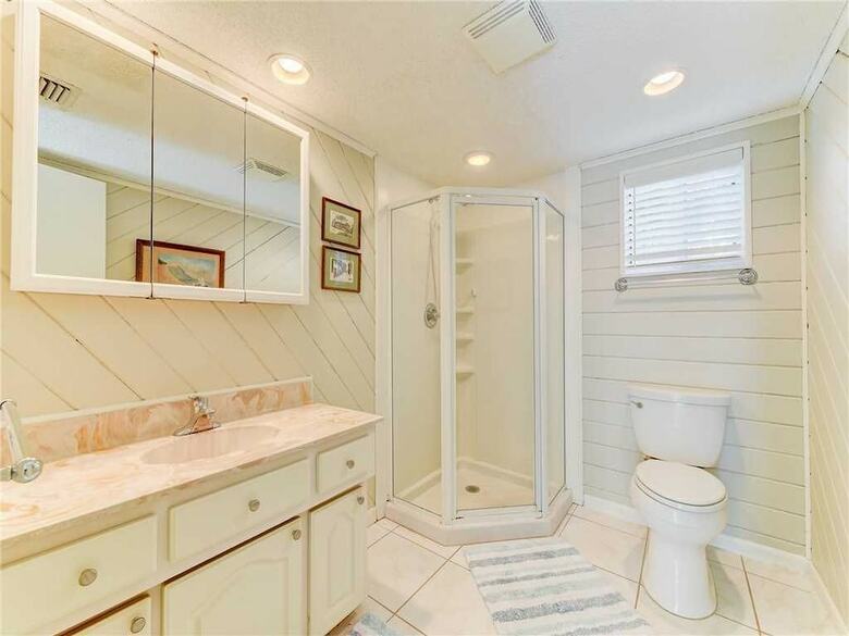 Barefoot Beach House - Four Bedroom Home