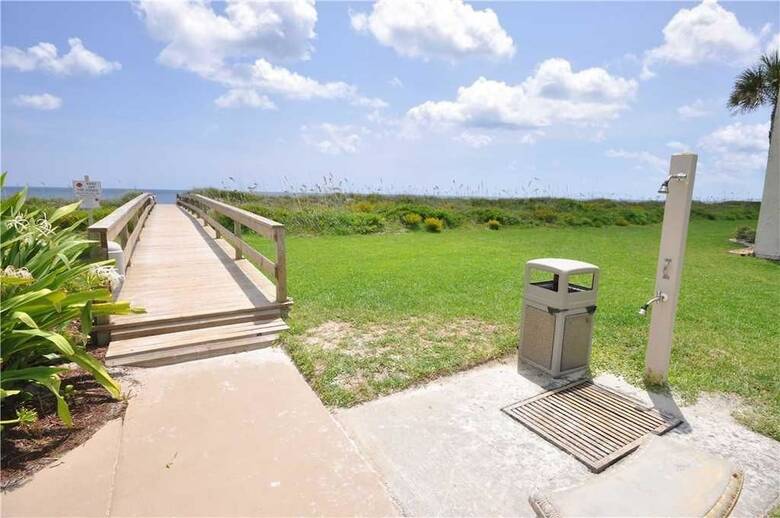 Four Winds F15 - Two Bedroom Condo