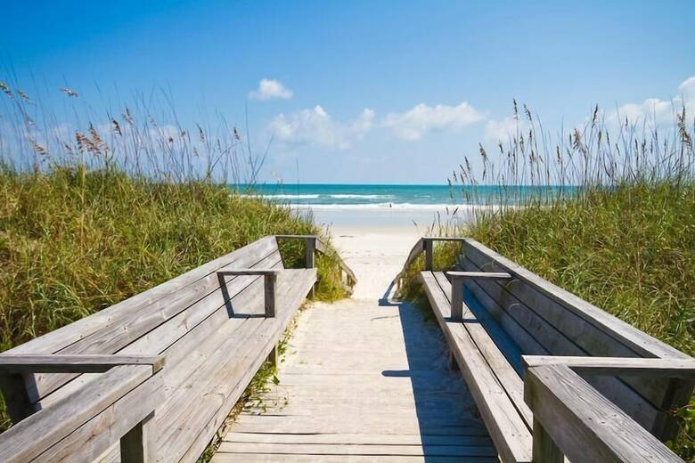 Four Winds F15 - Two Bedroom Condo