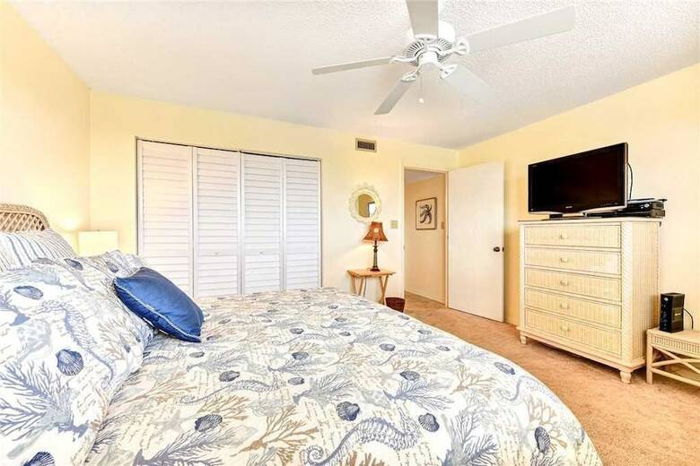 Sand Dollar II 207 - Three Bedroom Condo
