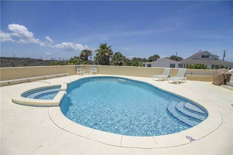 Wave Watch - Six Bedroom Home