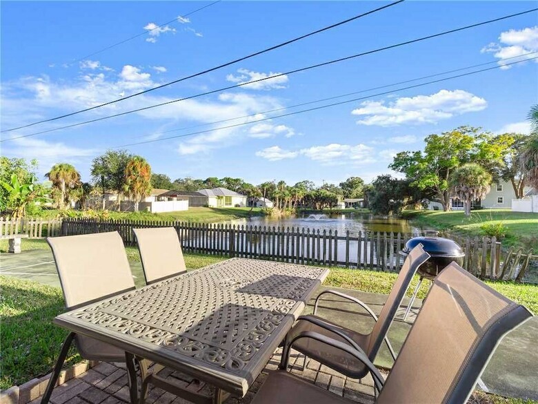 Venice Avalon Home - Three Bedroom Home