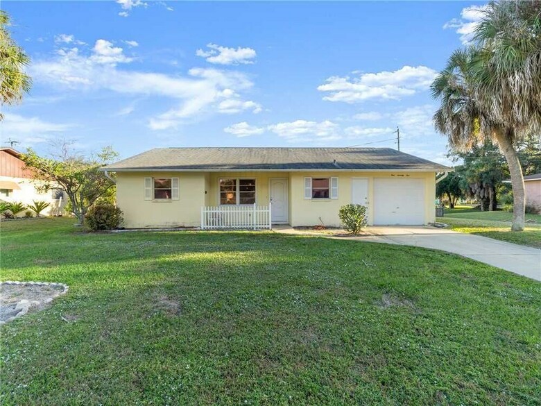 Venice Avalon Home - Three Bedroom Home