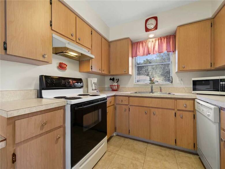 Venice Avalon Home - Three Bedroom Home