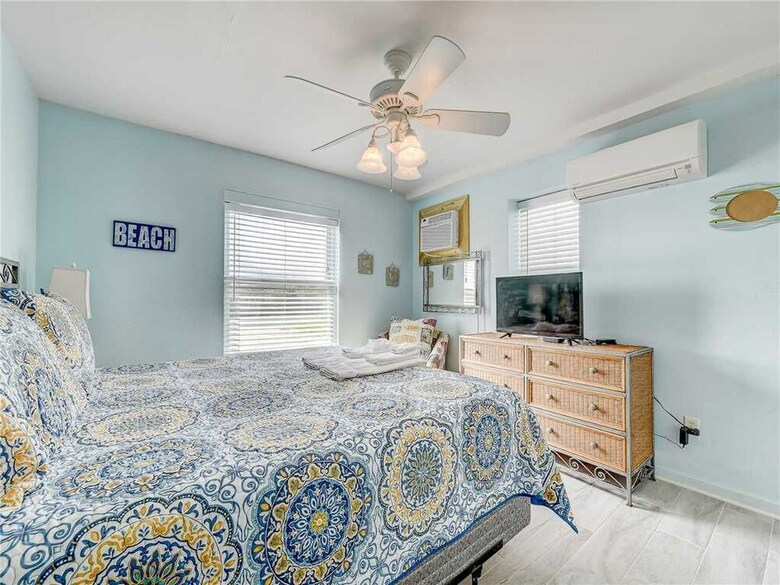 The Cali House - Four Bedroom Home