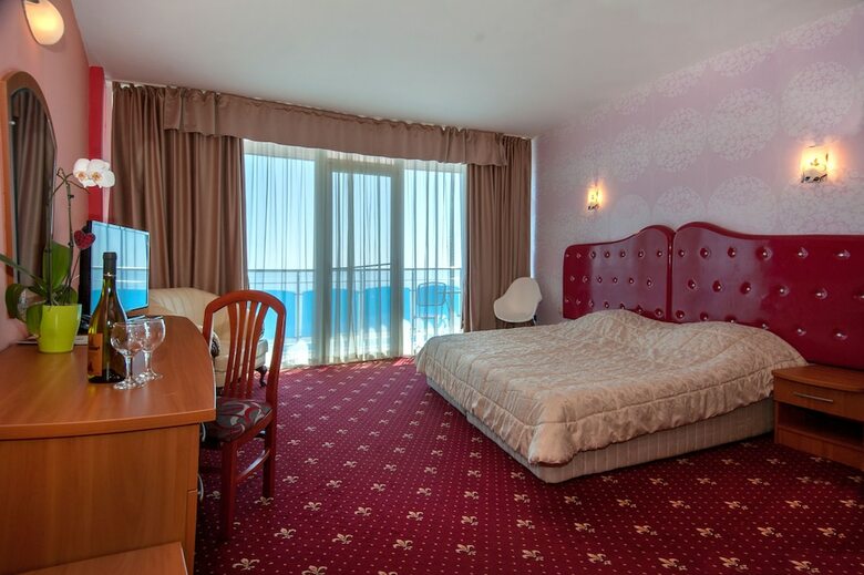 Sirius Beach Hotel & Spa