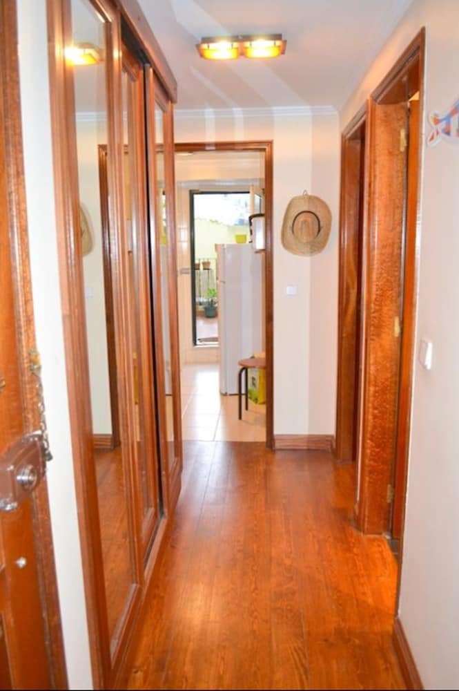 Rh Veronica Terrace Apartment