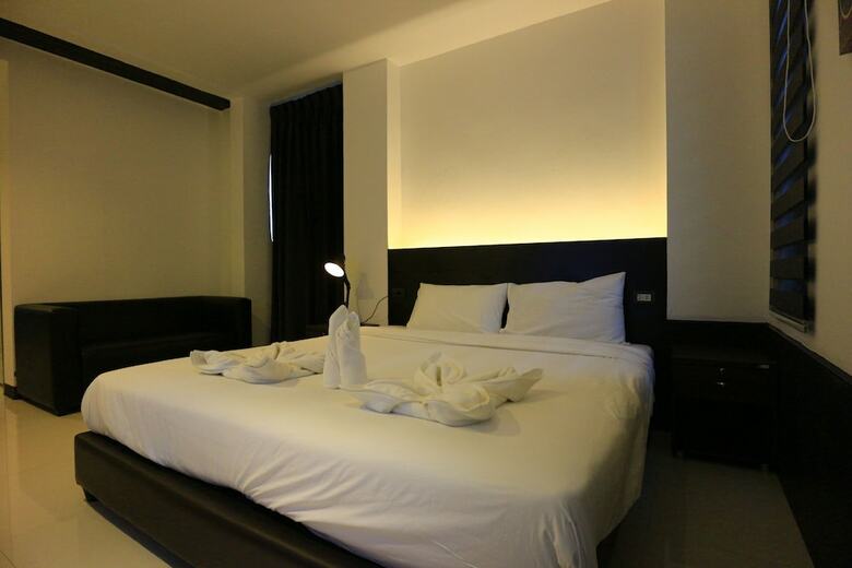 Azz Hotel
