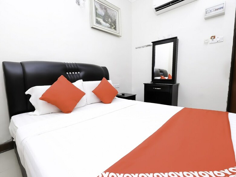 Oyo 714 Arina Hotel