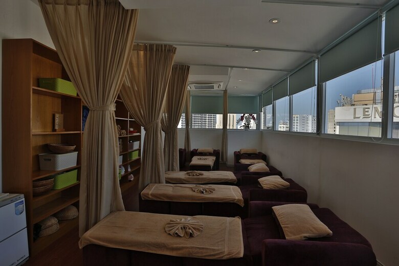Le's Cham Hotel