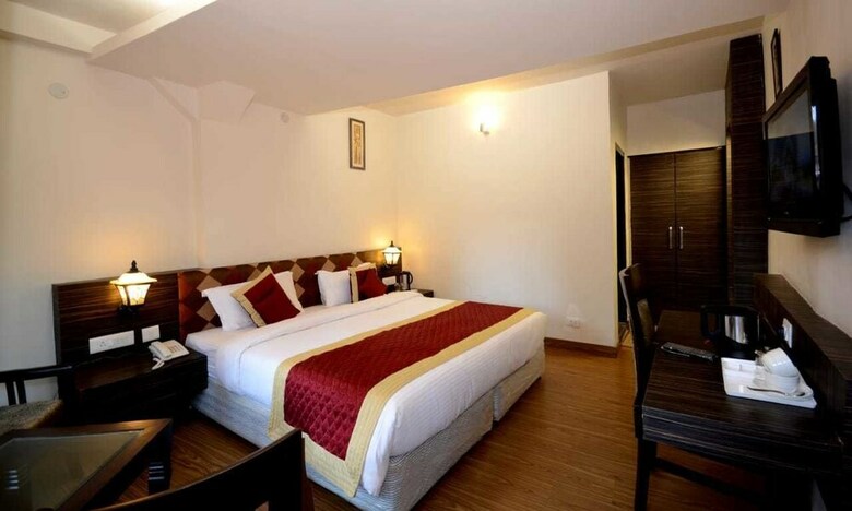 Hotel Raj Bilas Palace