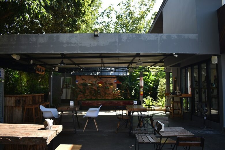 Hotel Maya Bed And Food Hostel