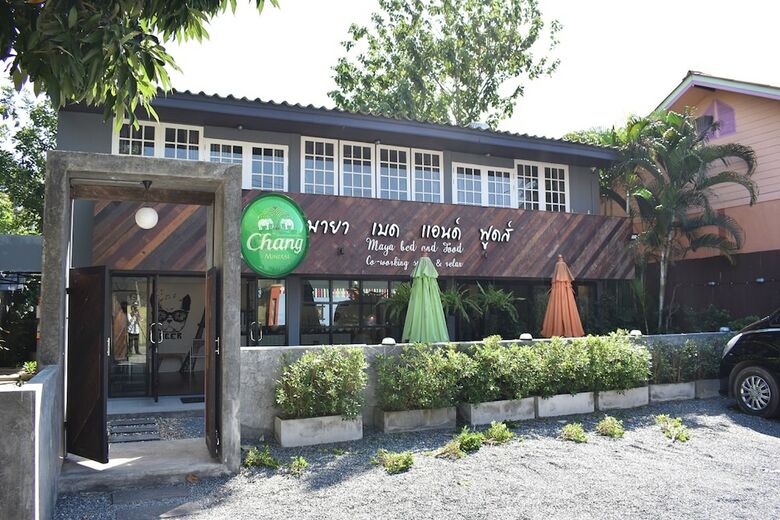 Hotel Maya Bed And Food Hostel