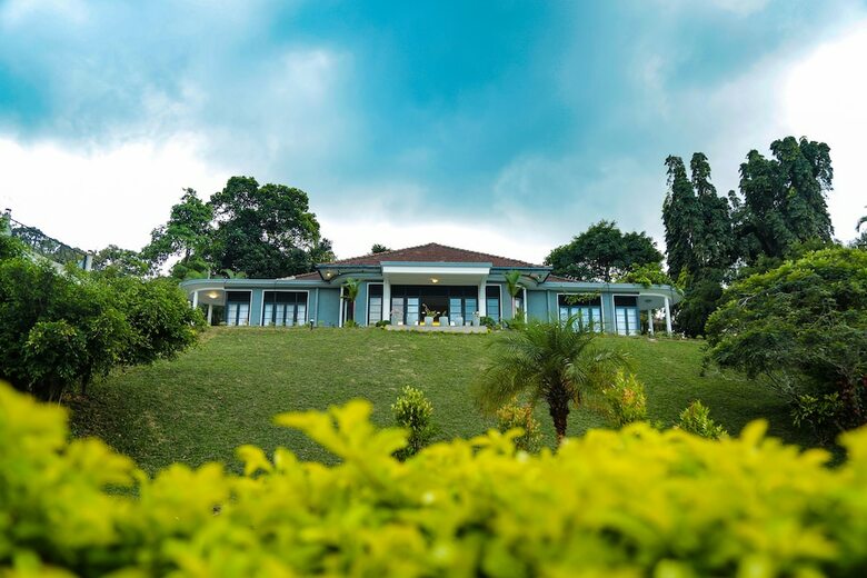 Hotel Castle Hill Bungalow