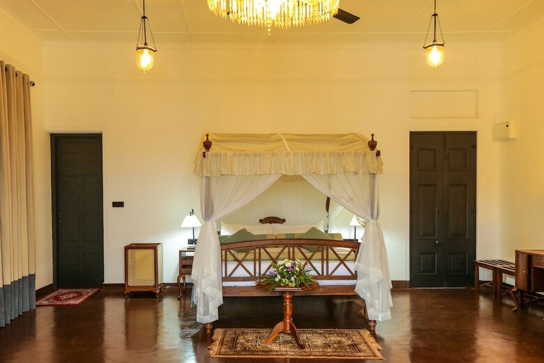 Hotel Castle Hill Bungalow