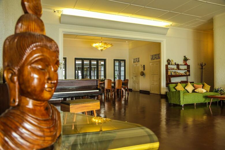 Hotel Castle Hill Bungalow