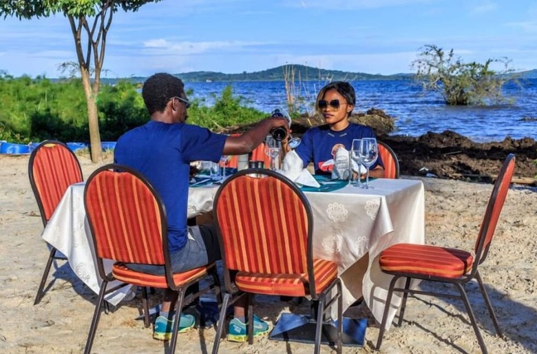 Hotel Nature's Green Beach Resort