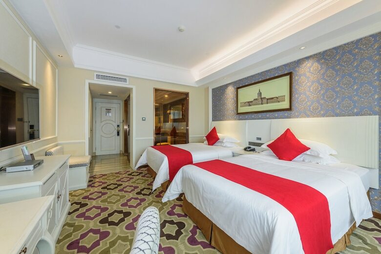 Hotel Ramada Encore Wyndham Nanning City Center