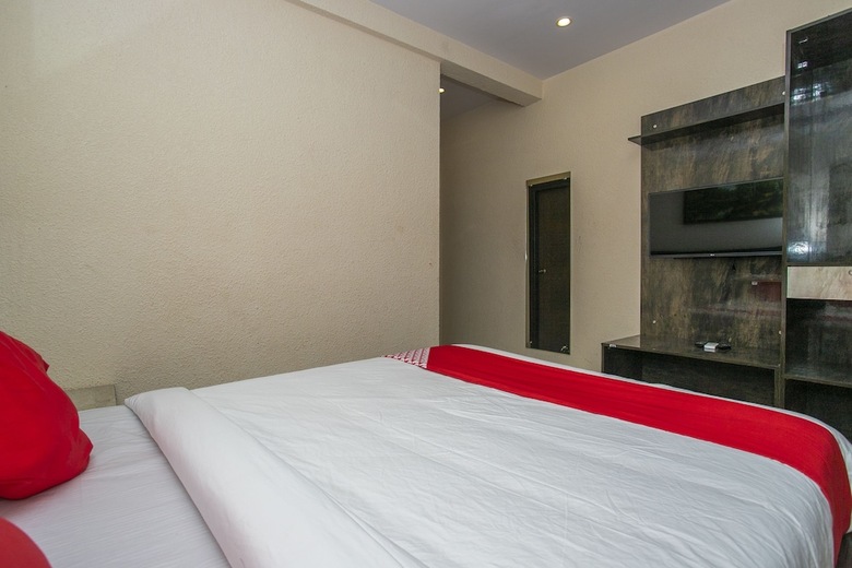 Hotel Oyo 26197 Pride Suites