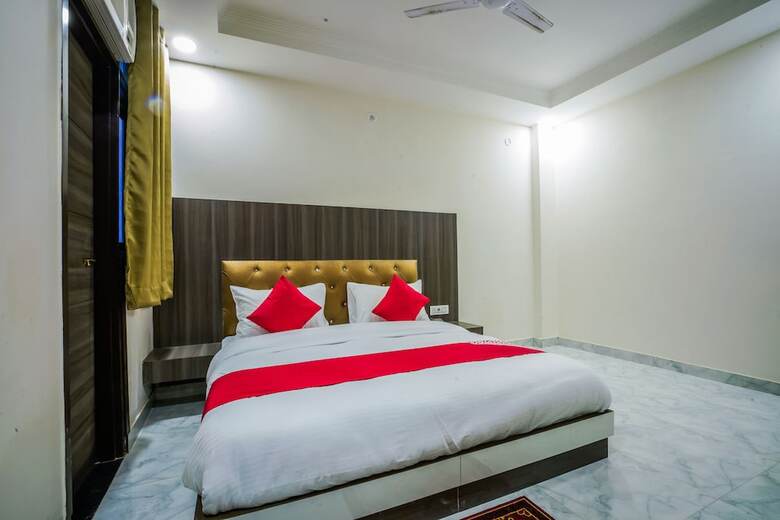 Oyo 23299 Hotel Royal Orbit