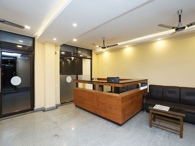 Capital O 27804 Hotel Globe International