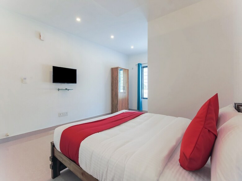 Hotel Oyo 26769 Vijaya Comfort Inn